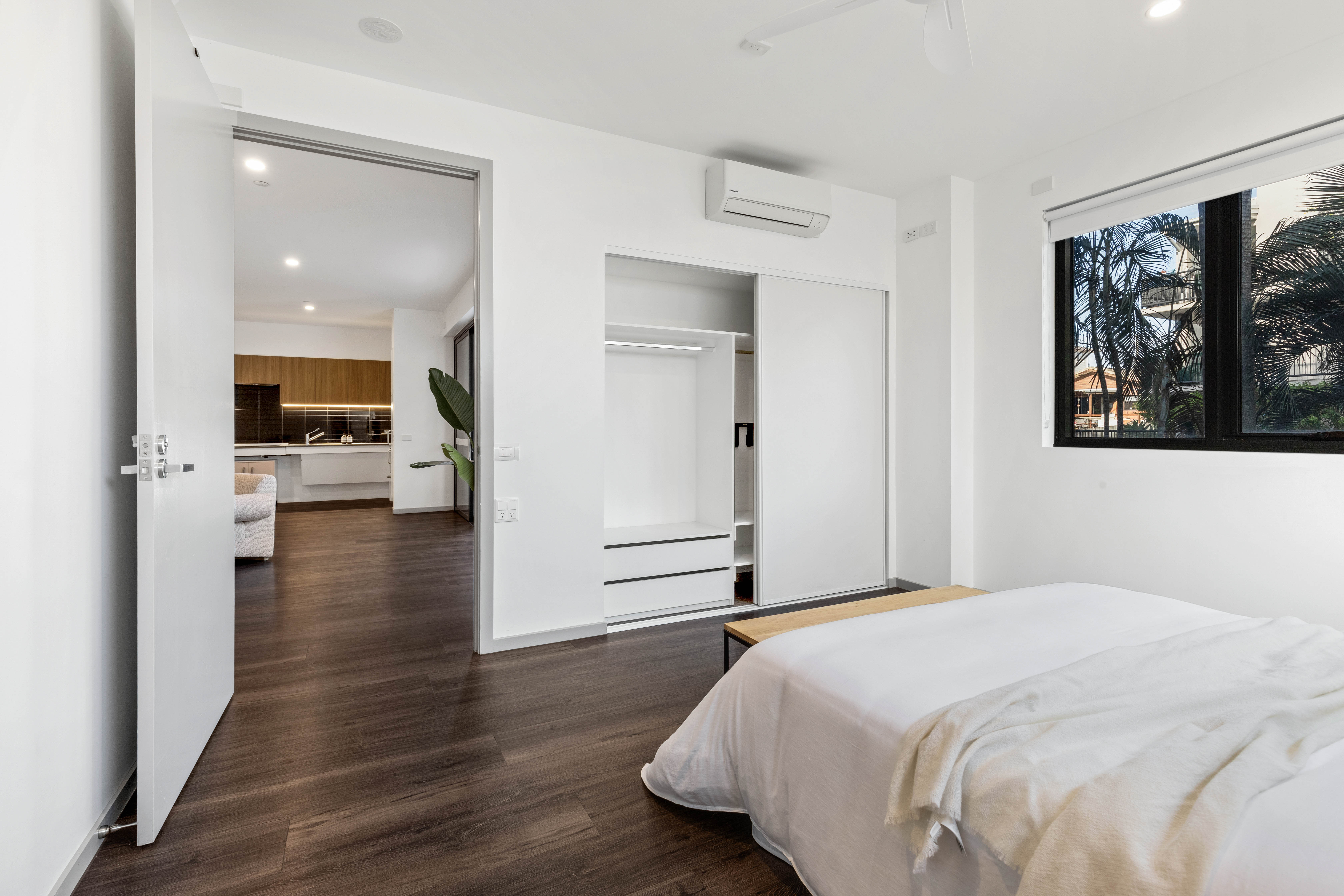 Boutique HPS Apartment - Southport — Home image 8