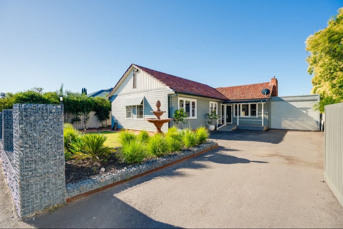 Beautifully refurbished SIL home — Home image 3
