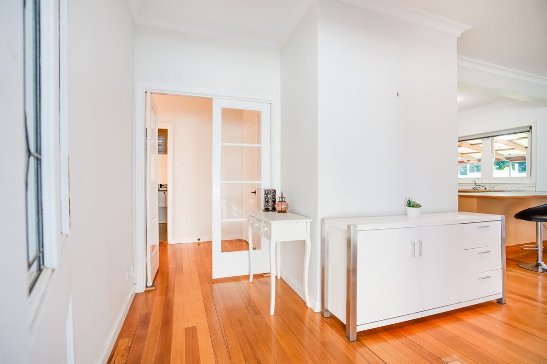 Beautifully refurbished SIL home — Home image 5
