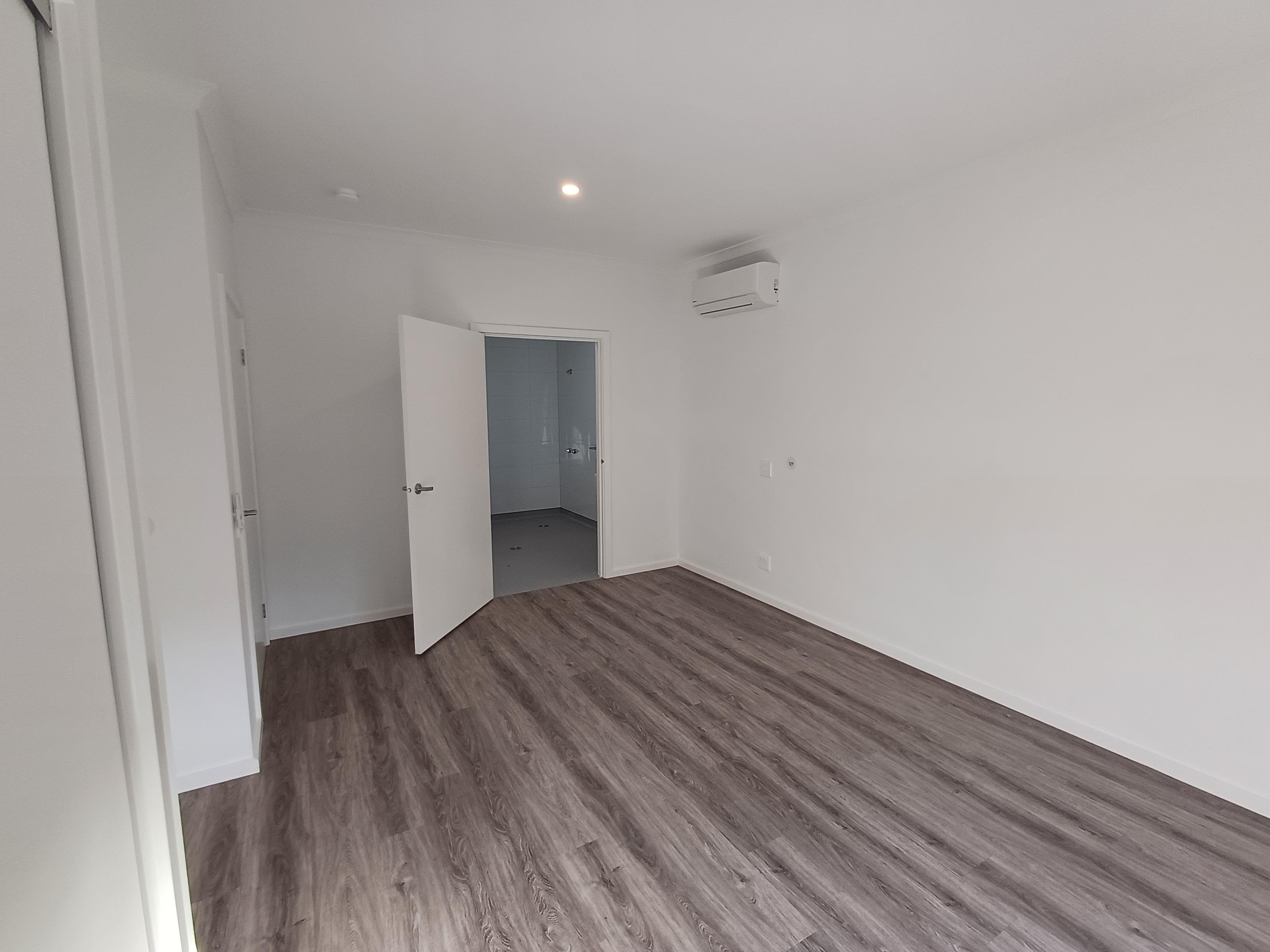 Two vacancies available in Melton South — Home image 4