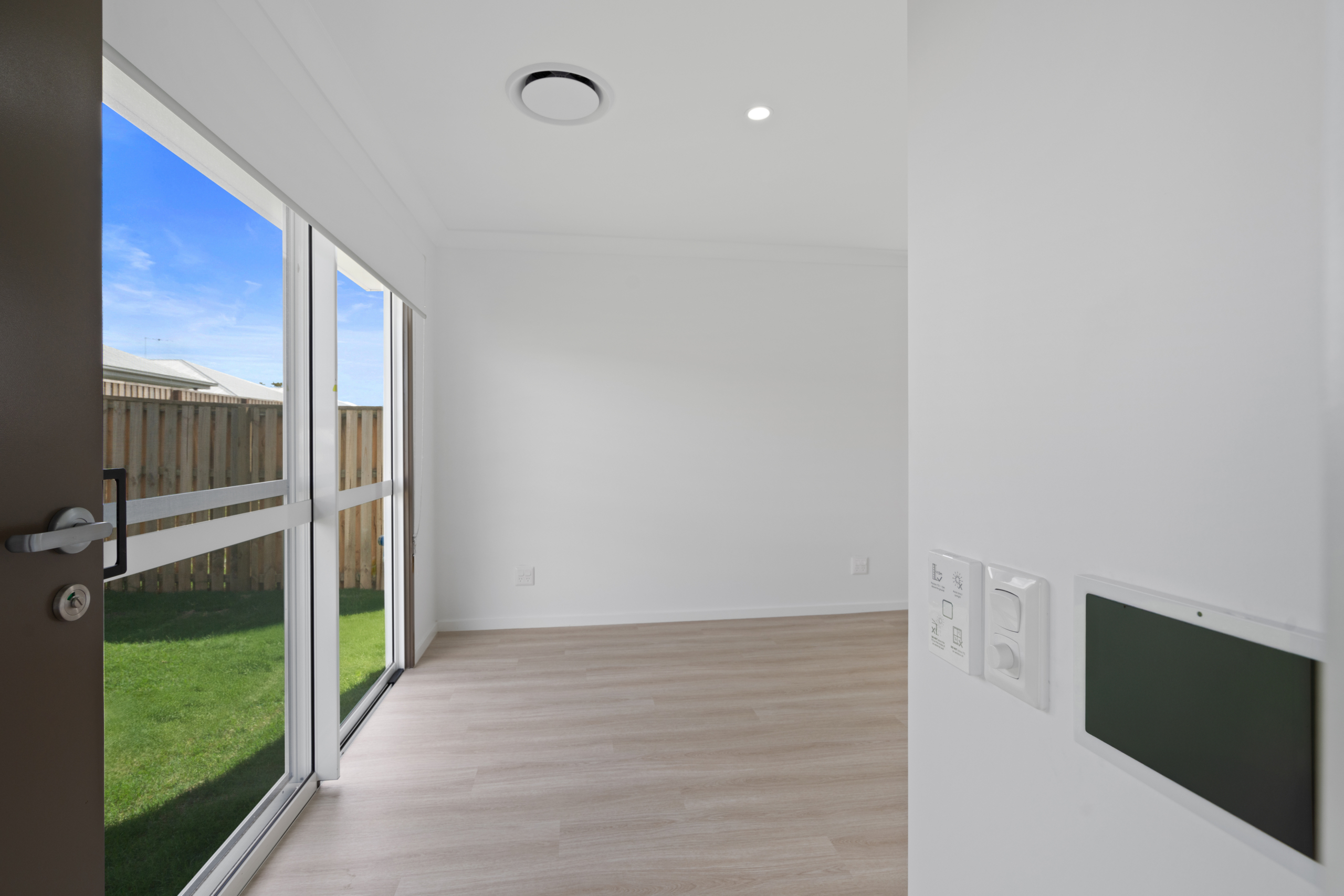LOGAN VILLAGE QLD - IMPROVED LIVEABILITY HOUSE — Home image 6