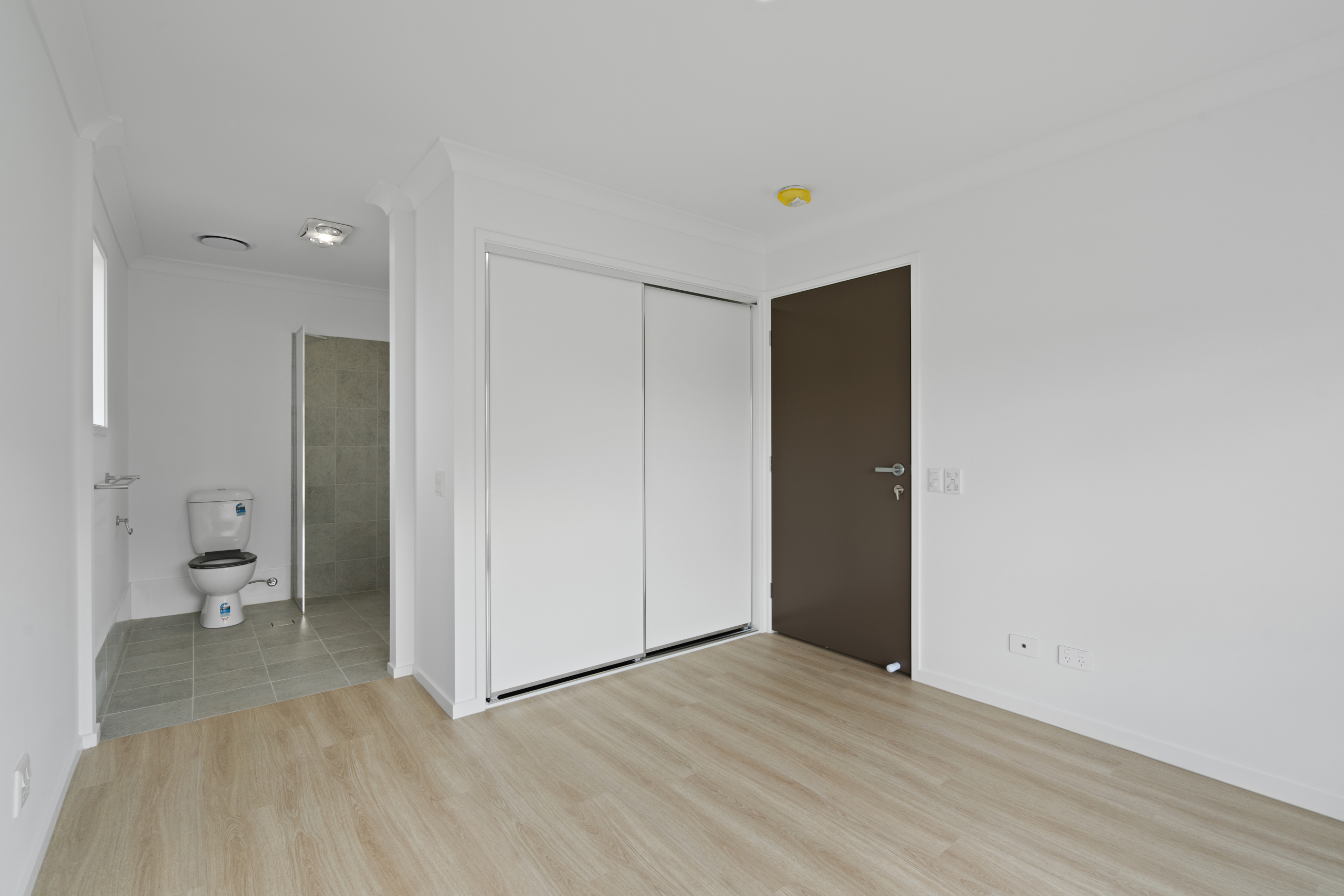 LOGAN VILLAGE QLD - IMPROVED LIVEABILITY HOUSE — Home image 12