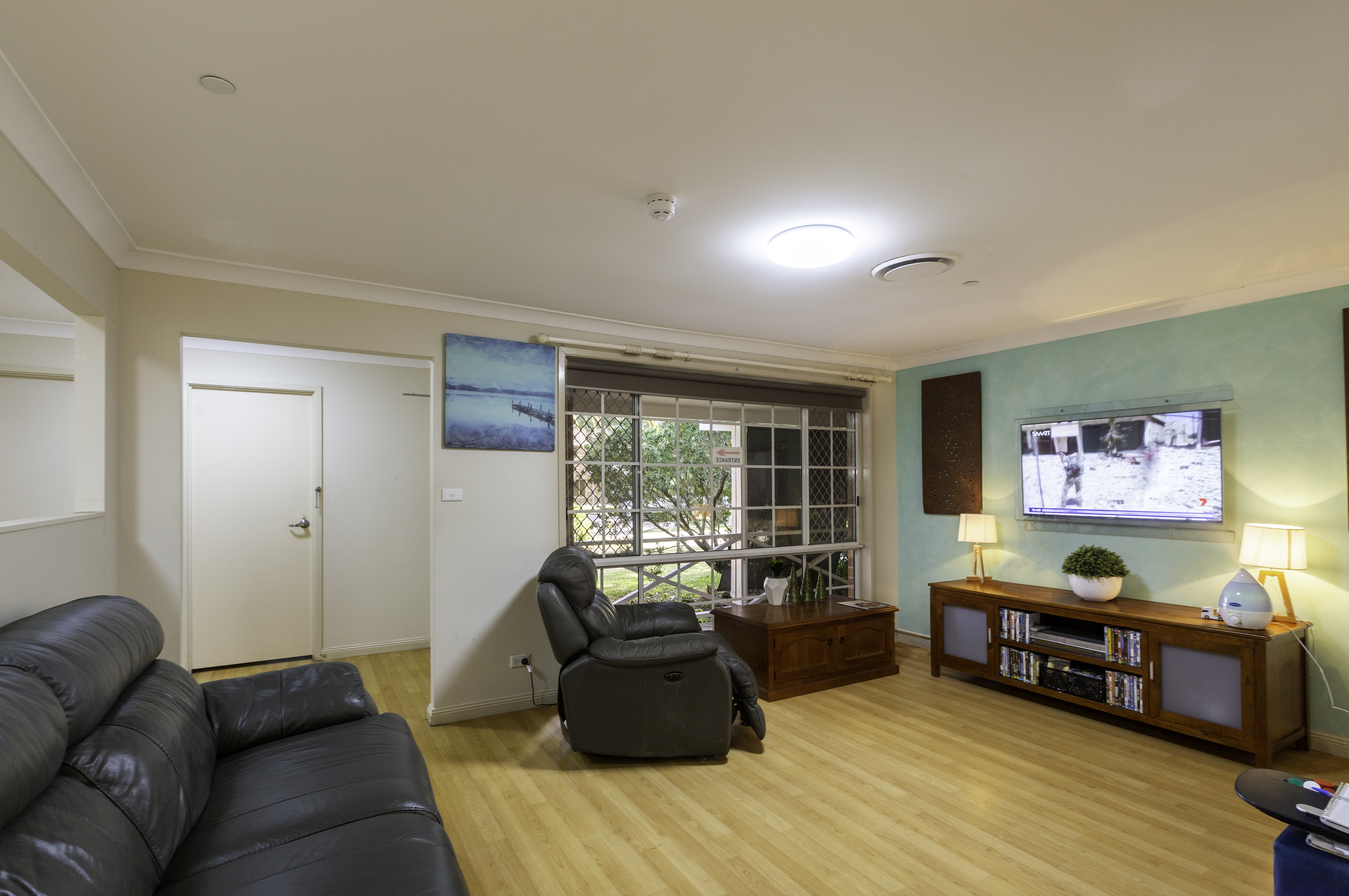 Coastal, easy-care living close to Norah Head beaches. SDA registered as design category ‘Basic’ — Home image 3