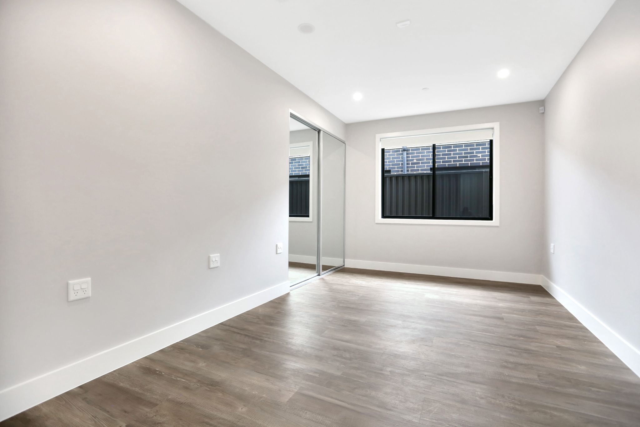 Sebright - Austral (SDA) — Home image 20