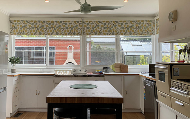Accessible Newtown 3 B/R Home. MTA - Female with Nil BOH - Avail Immediately. — Home image 2