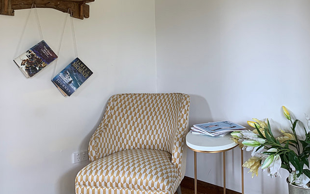 Accessible Newtown 3 B/R Home. MTA - Female with Nil BOH - Avail Immediately. — Home image 5