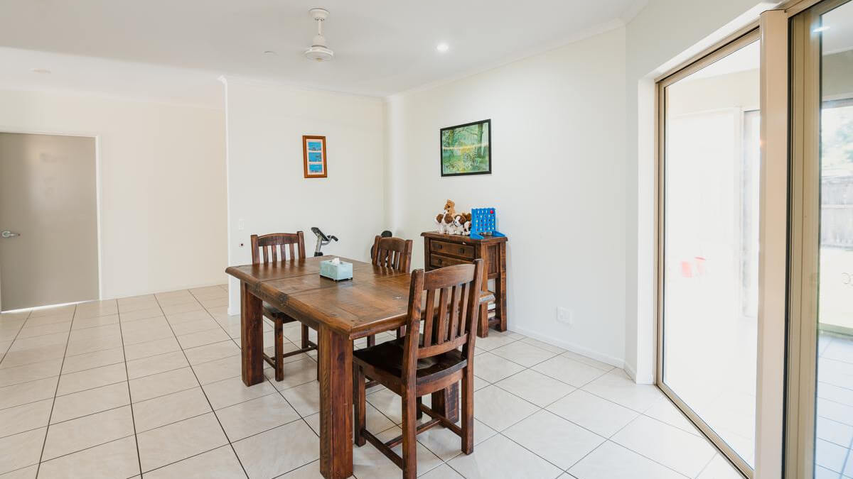 SIL home located in a quiet street close to Cairns — Home image 3