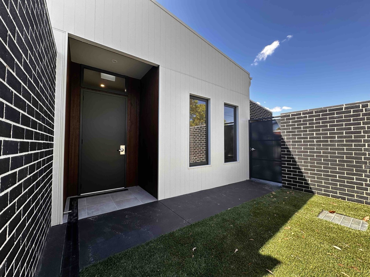 Michael seeking to share - New SDA Robust 2 Resident House — Home image 3