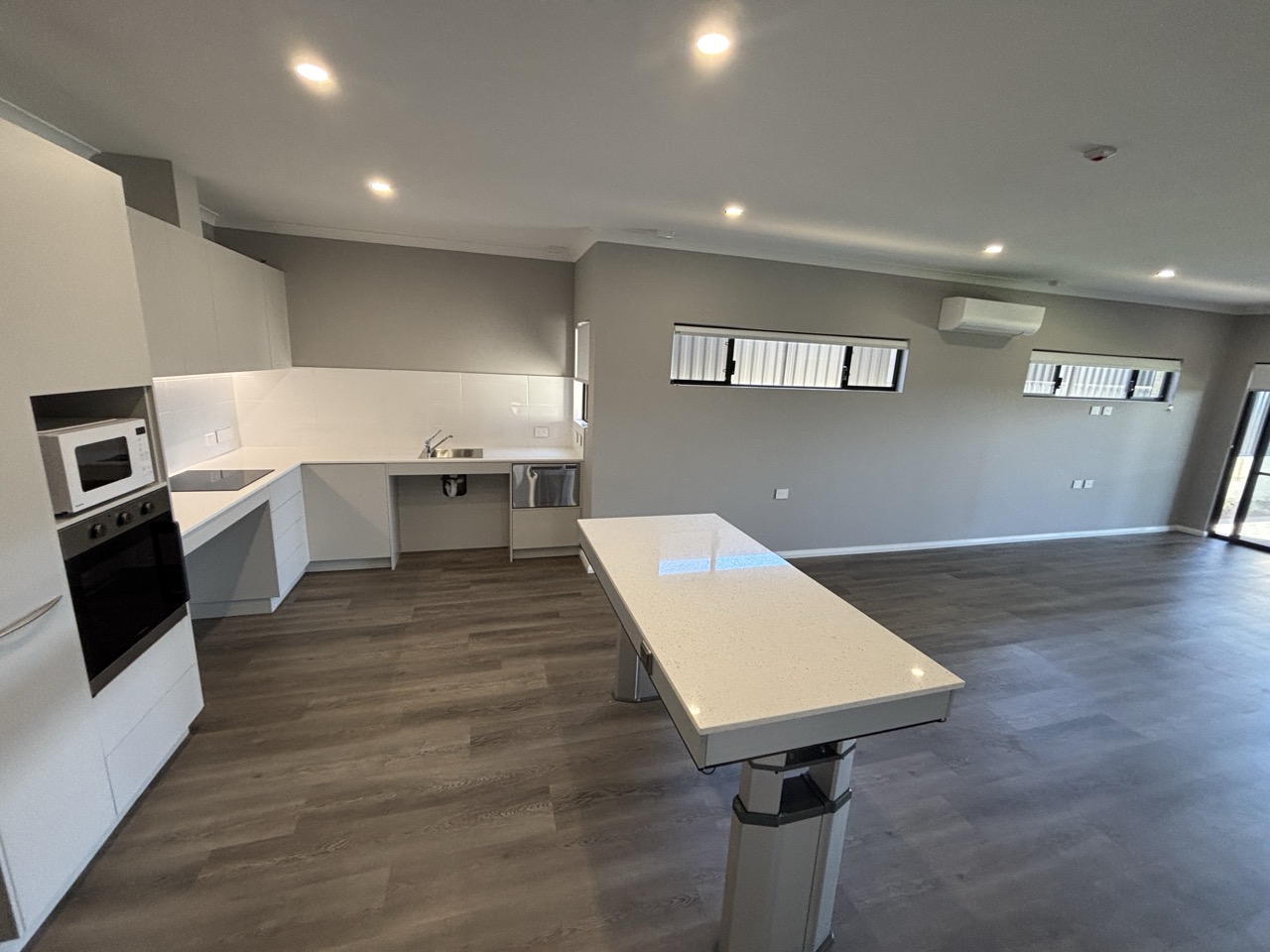 BRAND NEW Spacious 2 Resident (HPS) (SDA) House - Ashby — Home image 2