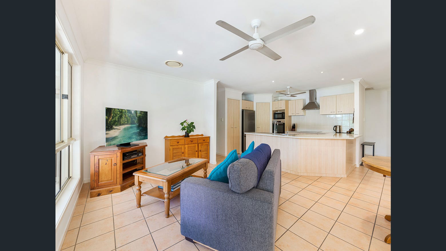 Spacious SIL in prime Sunshine Coast location at Mountain Creek — Home image 3