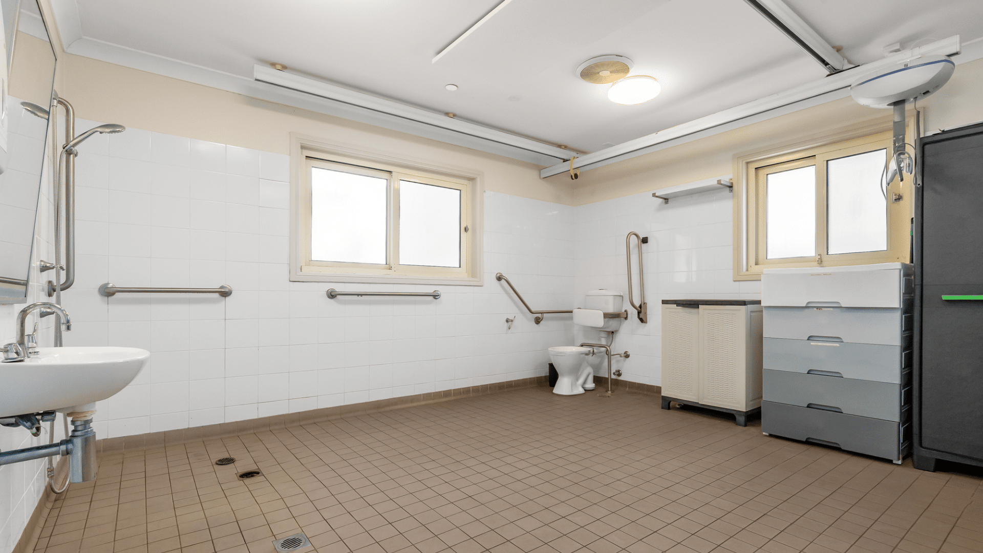 Hornsby Heights – Shared 4-bedroom male home — Home image 2