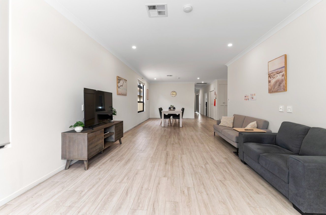 Comfort & Community in Salisbury – Lovely SDA Home for Independent Female — Home image 5