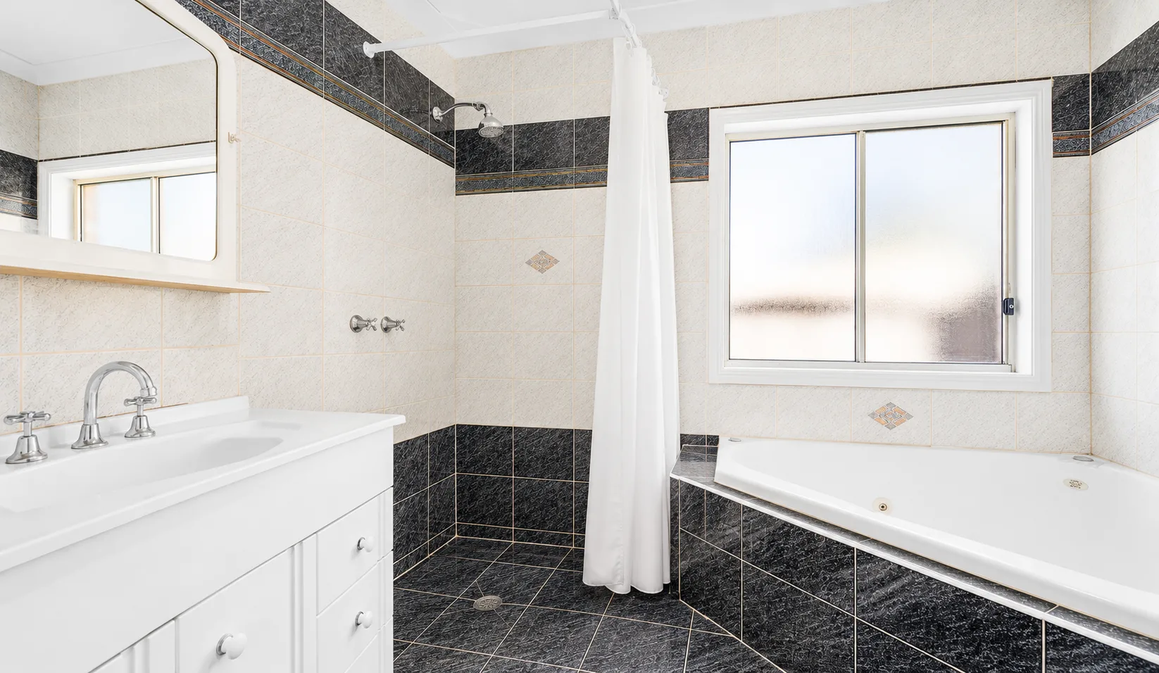 Spacious Living in Wattle Grove SIL Home — Home image 3