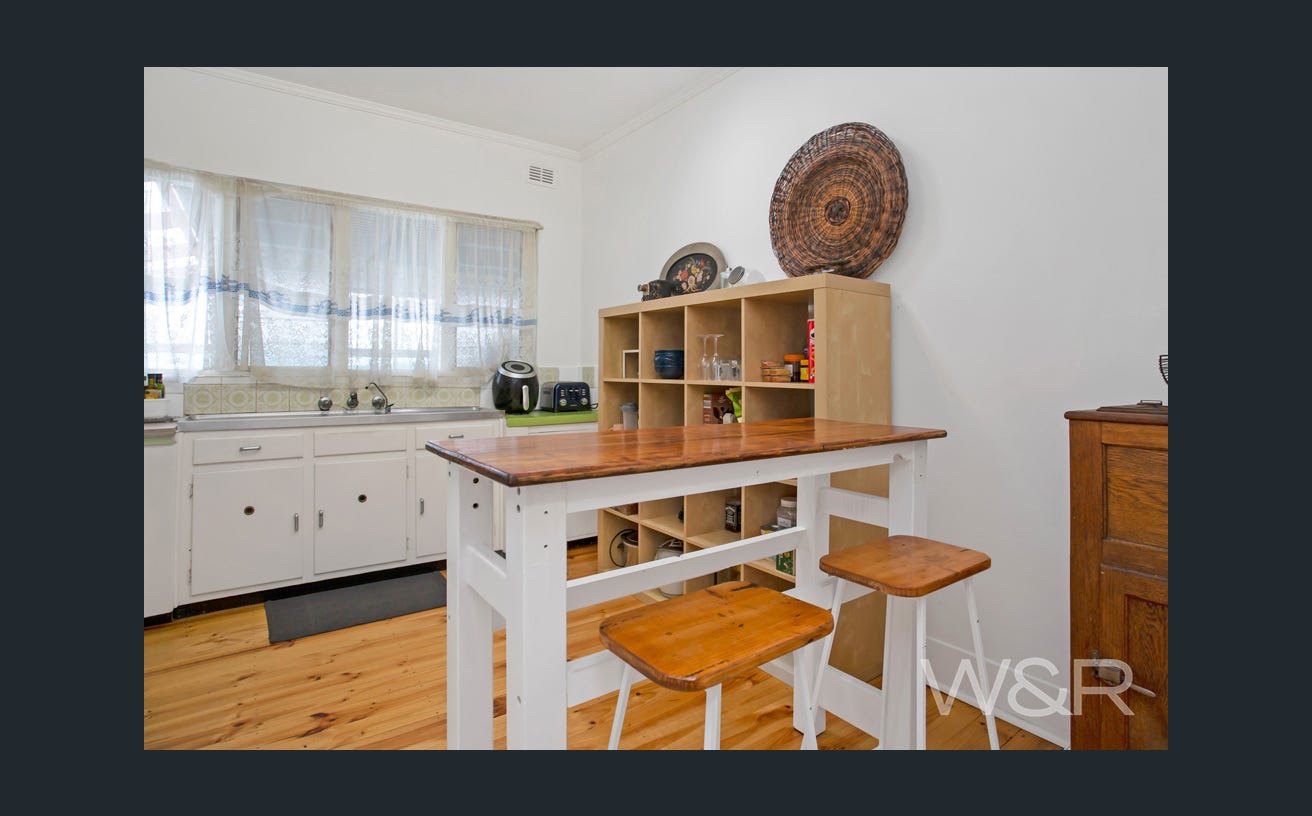 SIL House Property In Camden Park — Home image 2