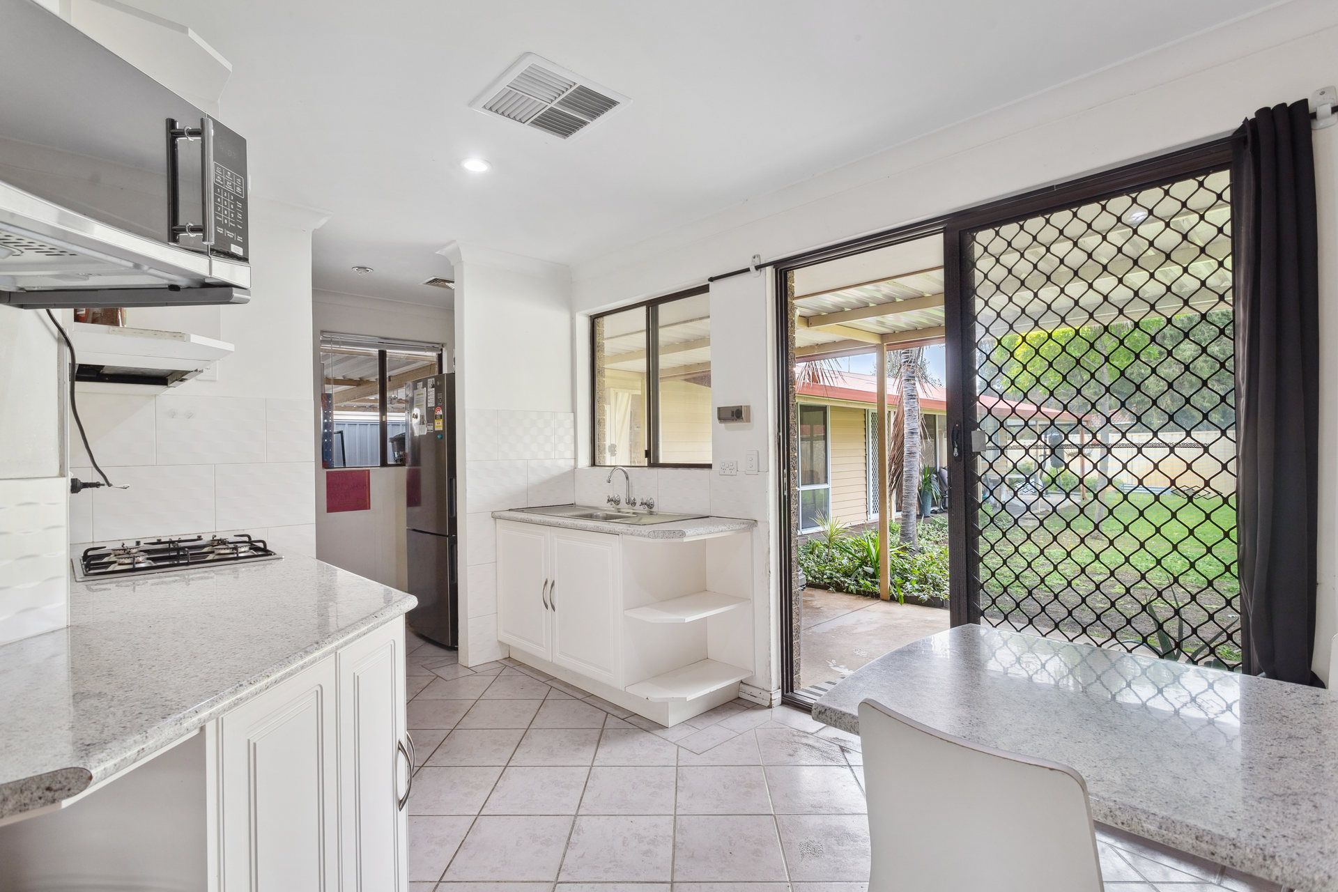 Lovely Waikiki SIL — Home image 5
