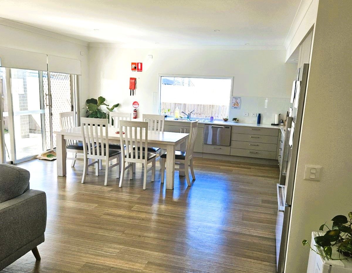 Last Room – SDA Home in Logan Village with 2 Friendly Housemates — Home image 3
