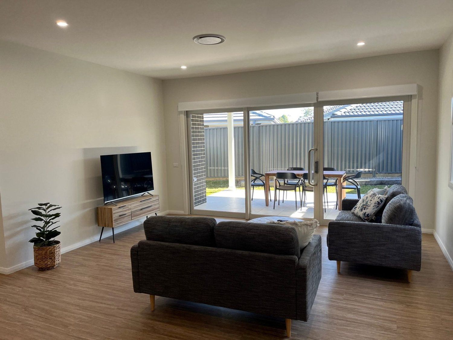 Woongarrah — Home image 5