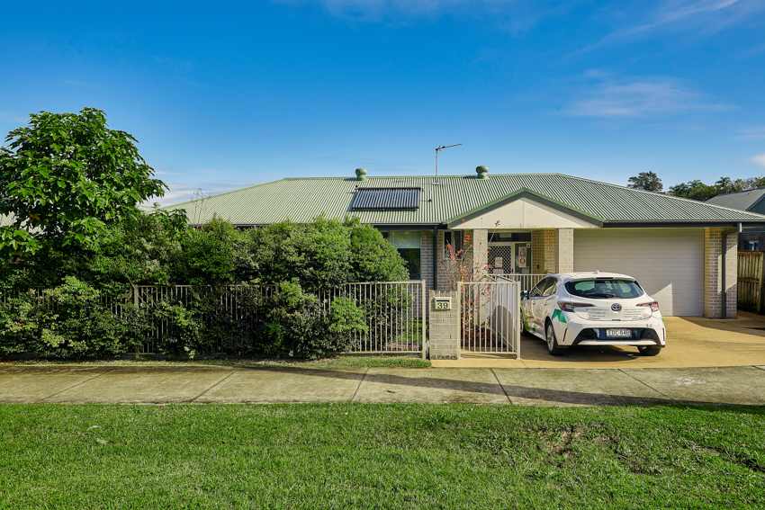 Beautiful villa complex in Lismore — Home image 5