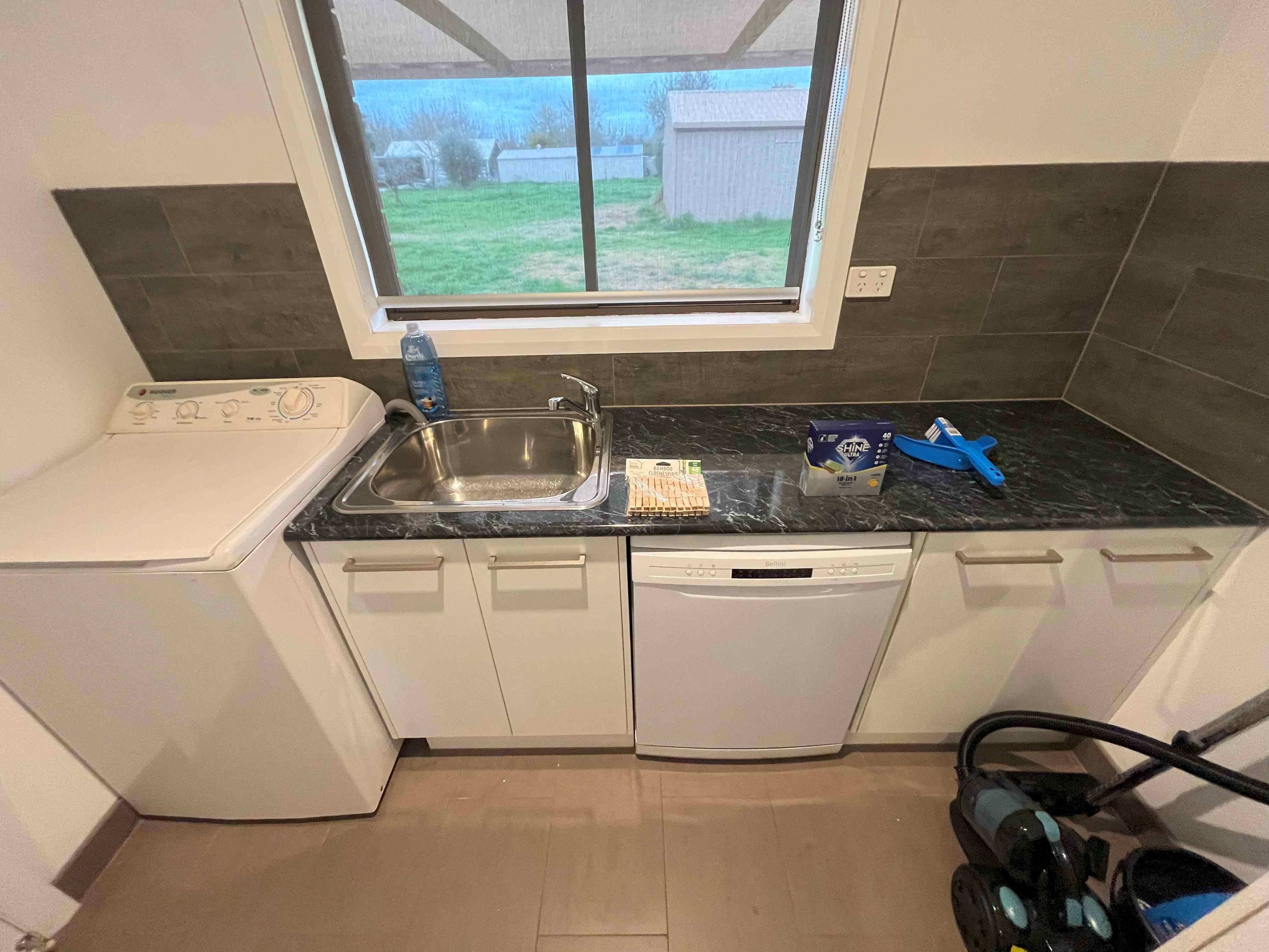 Avail Now: MTA 3 bedroom 2 bathroom property to live in by yourself — Home image 9