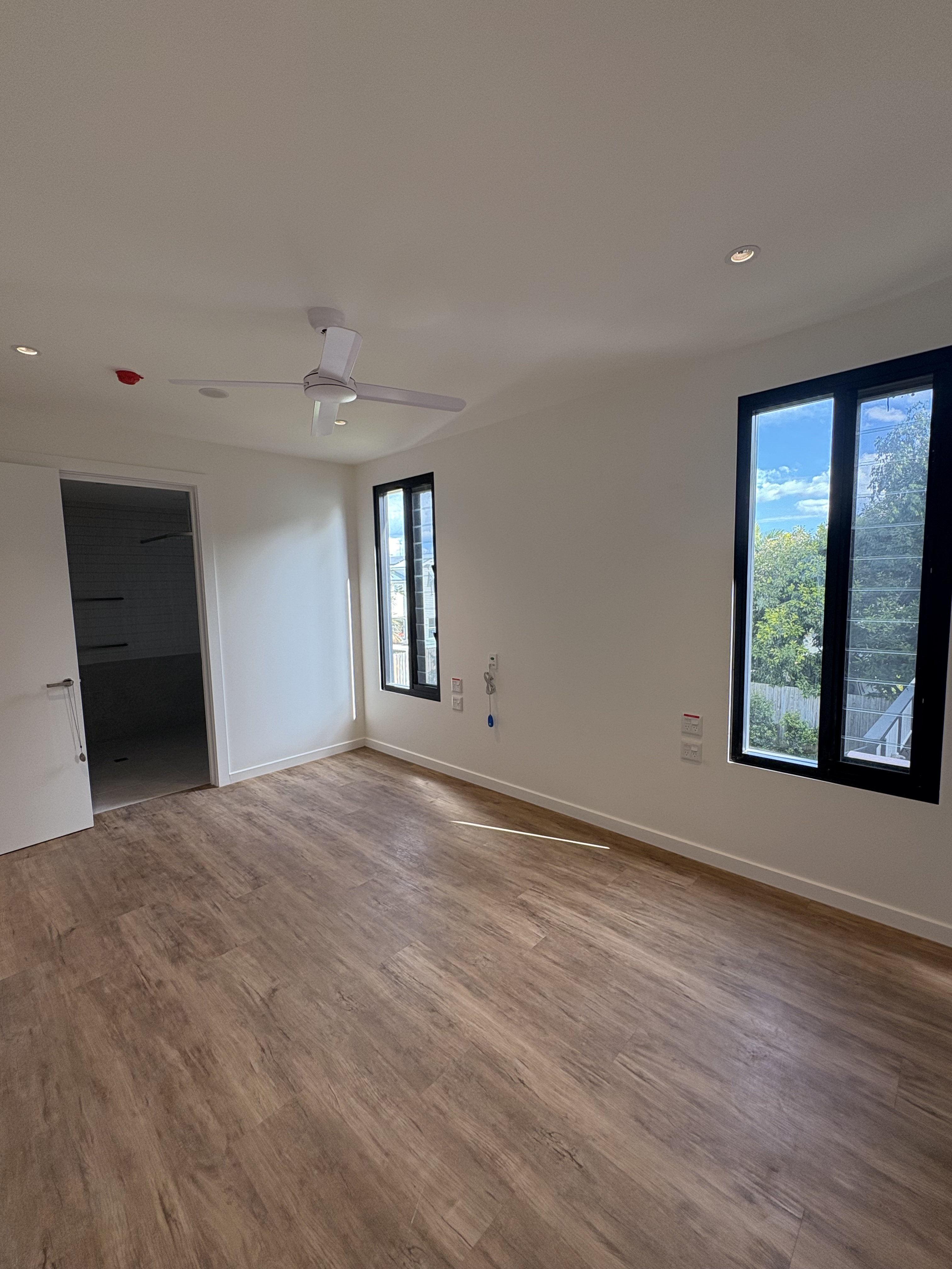 Fresh HPS Apartments with Australiana Charm! — Home image 11