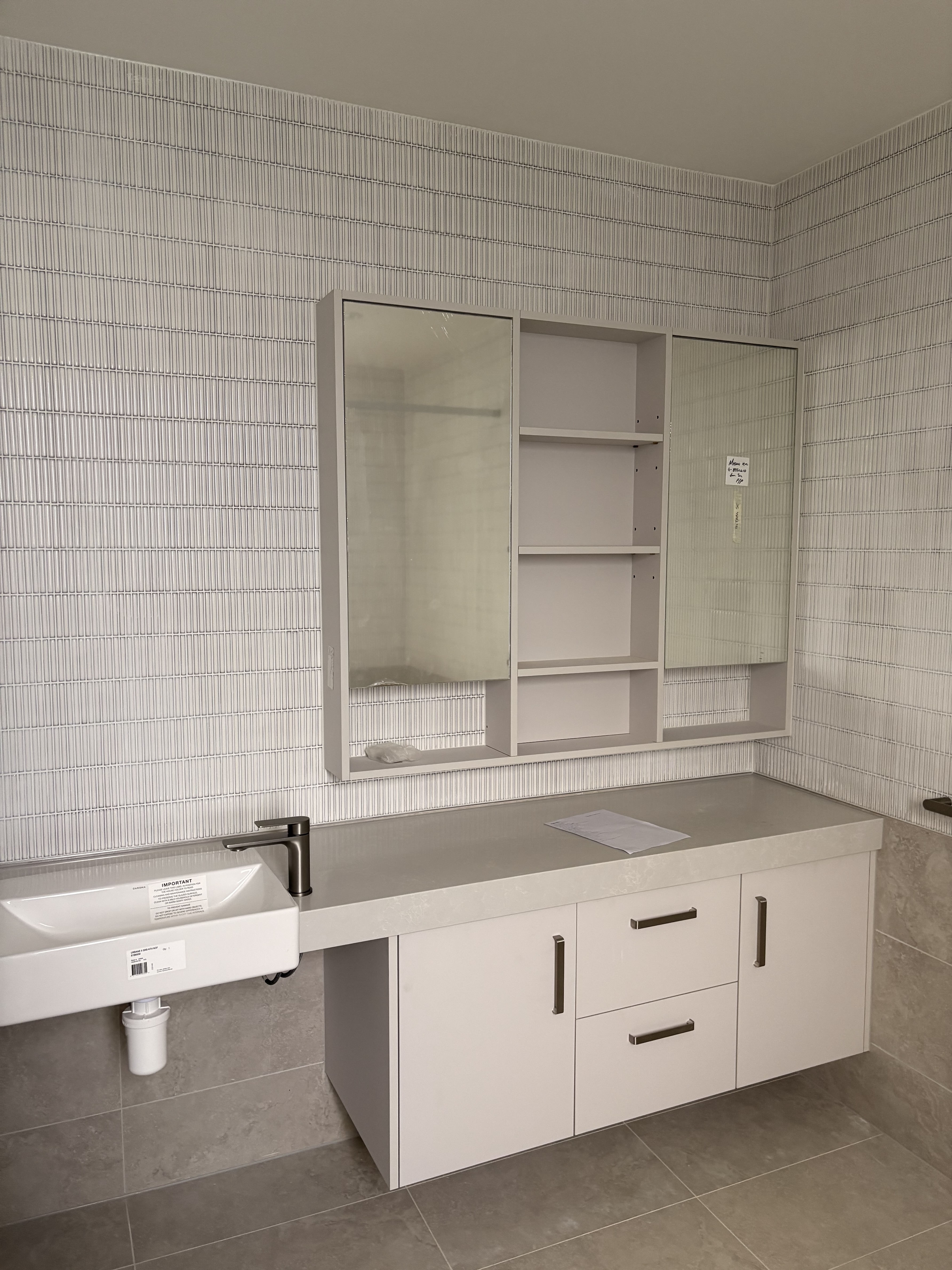 Fresh HPS Apartments with Australiana Charm! — Home image 13