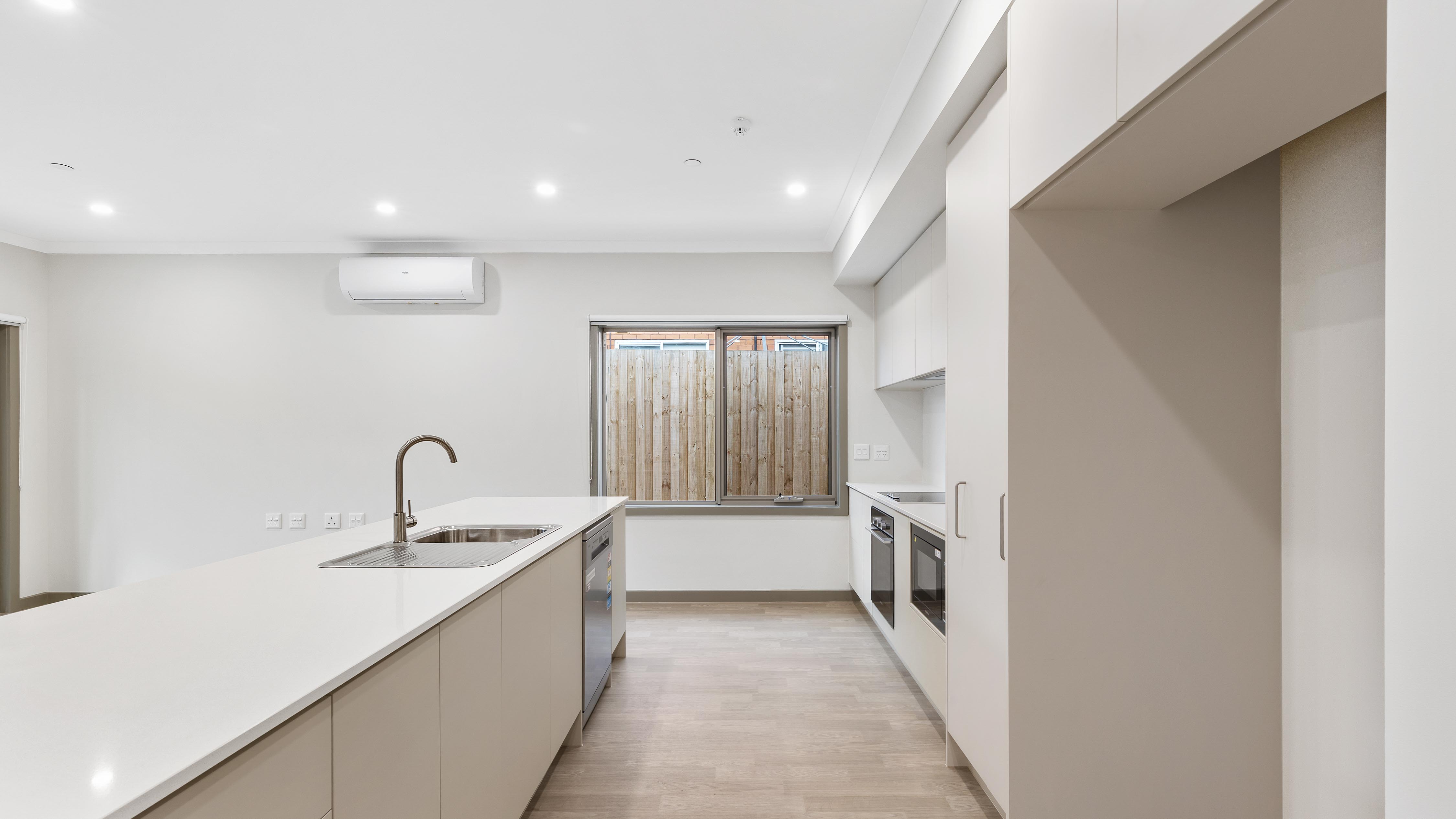 Modern Improved Liveability SDA home in the heart of Thornbury — Home image 4