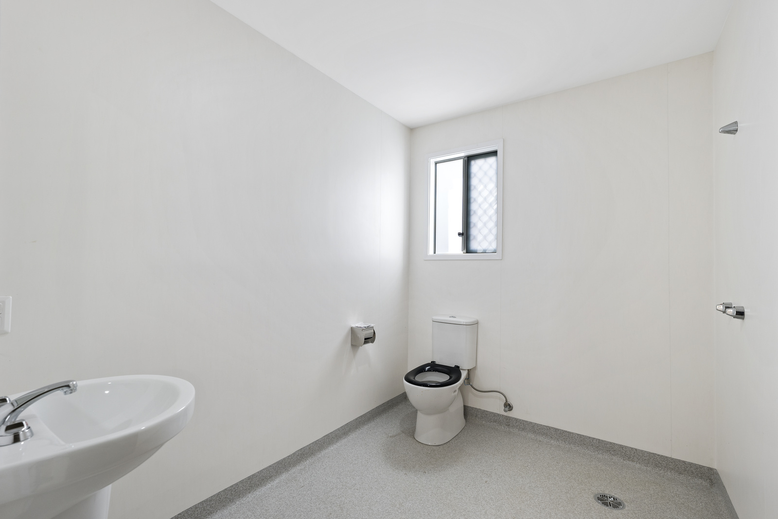 Robust Support Home in Middleton Park - One Vacancy Available. — Home image 3