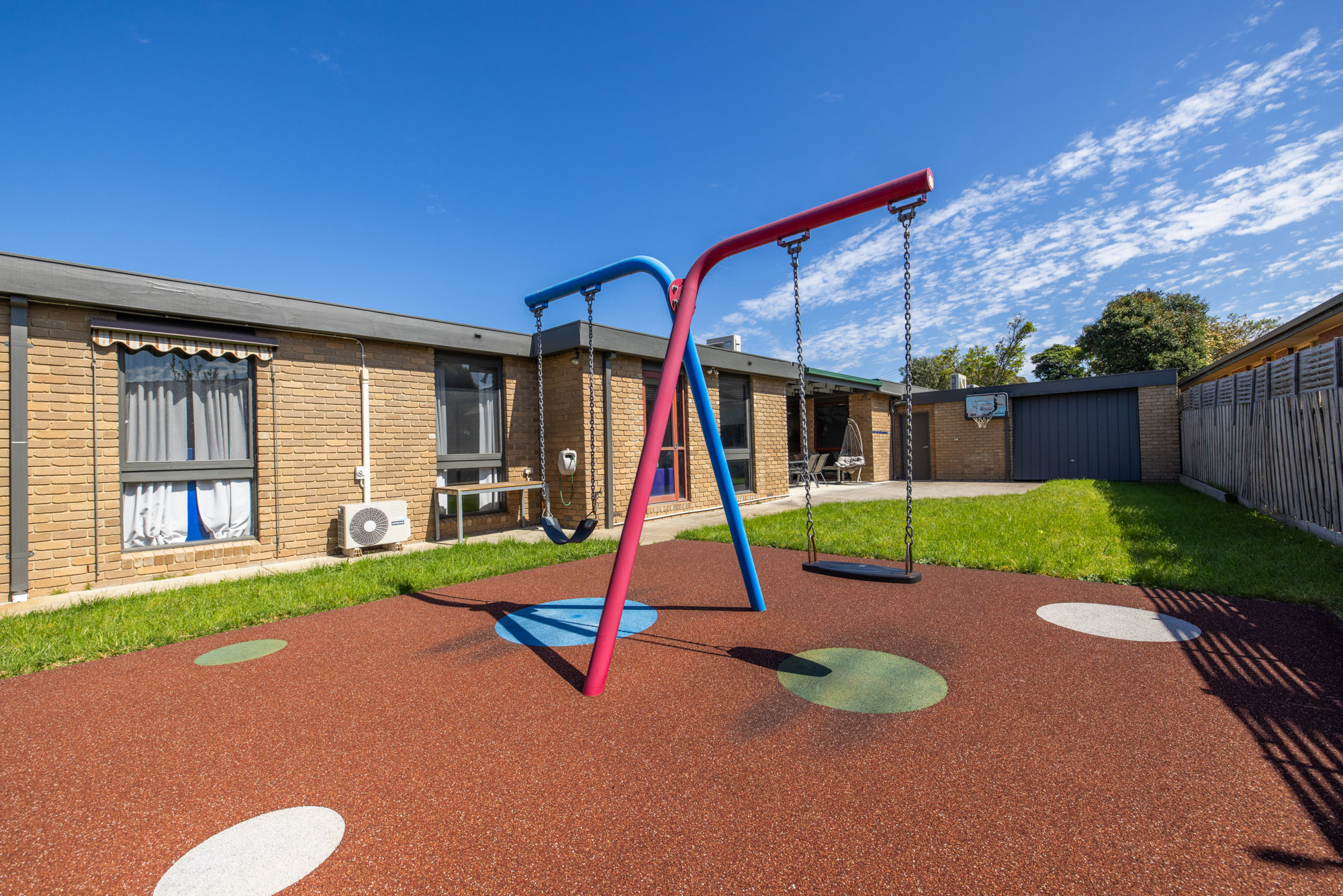 Young, vibrant household close to everything in leafy Wheelers Hill — Home image 3