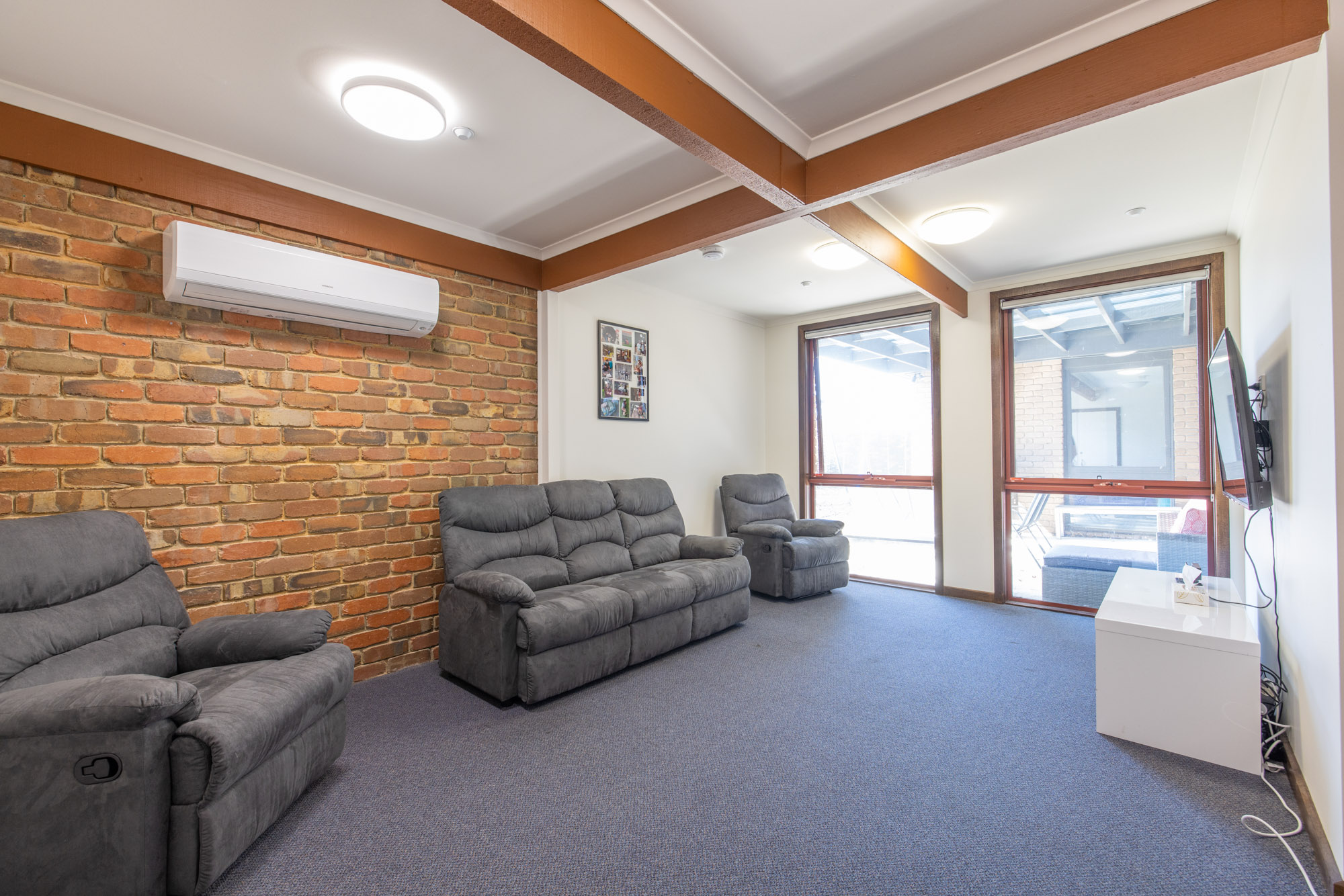 Young, vibrant household close to everything in leafy Wheelers Hill — Home image 9