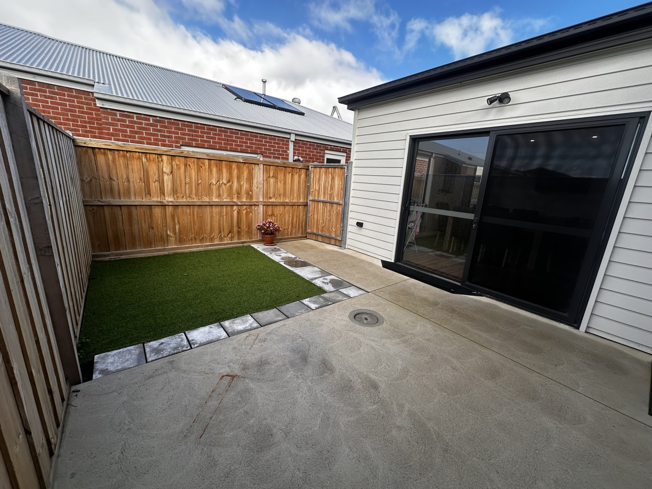 2 Resident Shared House - SDA Robust / Improved Livability — Home image 9