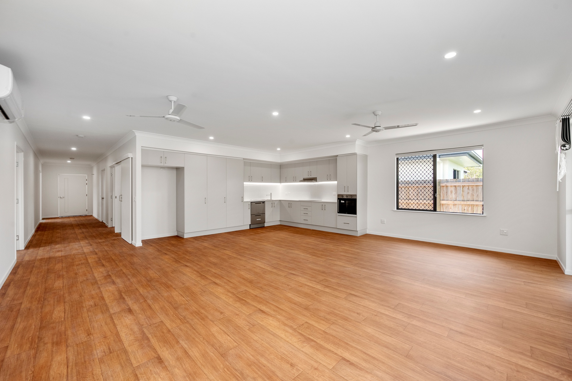 Brand new Robust 4 bed, 4 bathroom with (3 participants + 1 x OOA) - AVAIL NOW — Home image 2