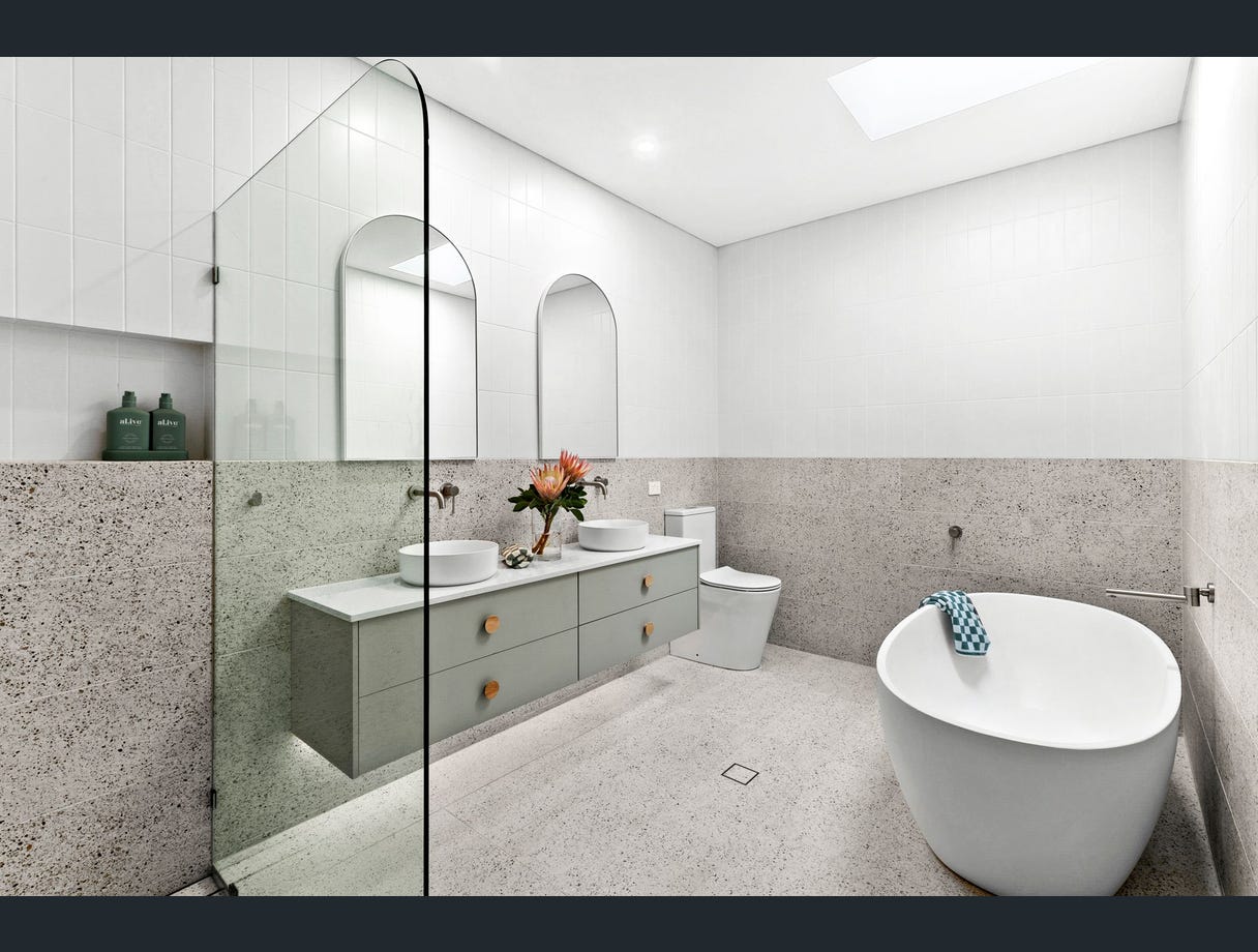 Final Vacancy in Brand-New Home – Join a Supportive Male Household in Loftus — Home image 5