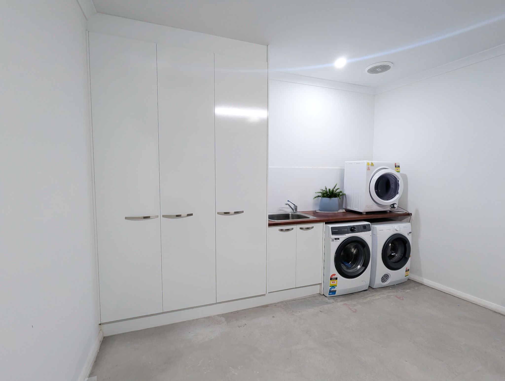 Beautiful Brand New Home Christie Beach — Home image 9