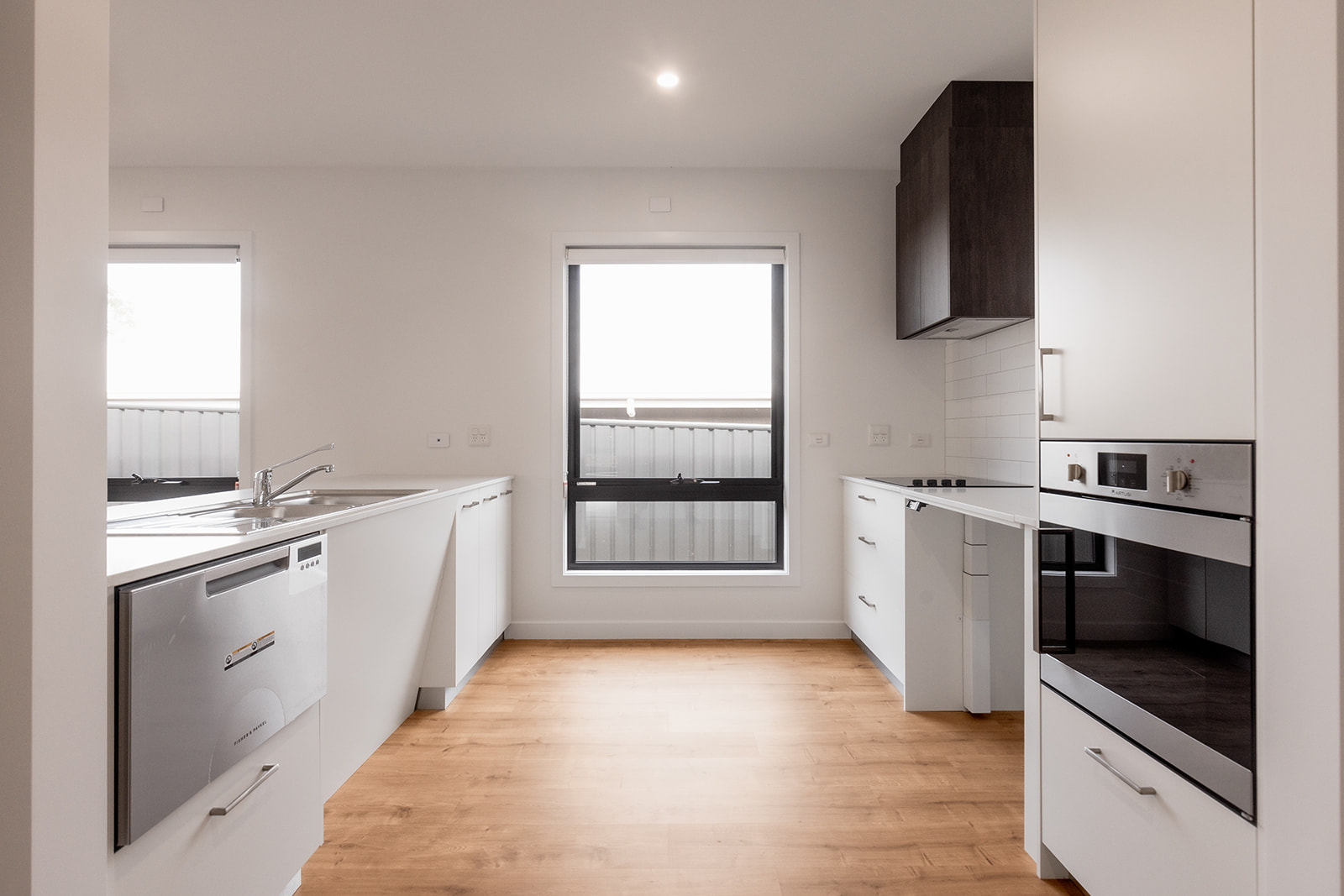 Two Spacious Bedrooms Immediately Available in Midway Point — Home image 6