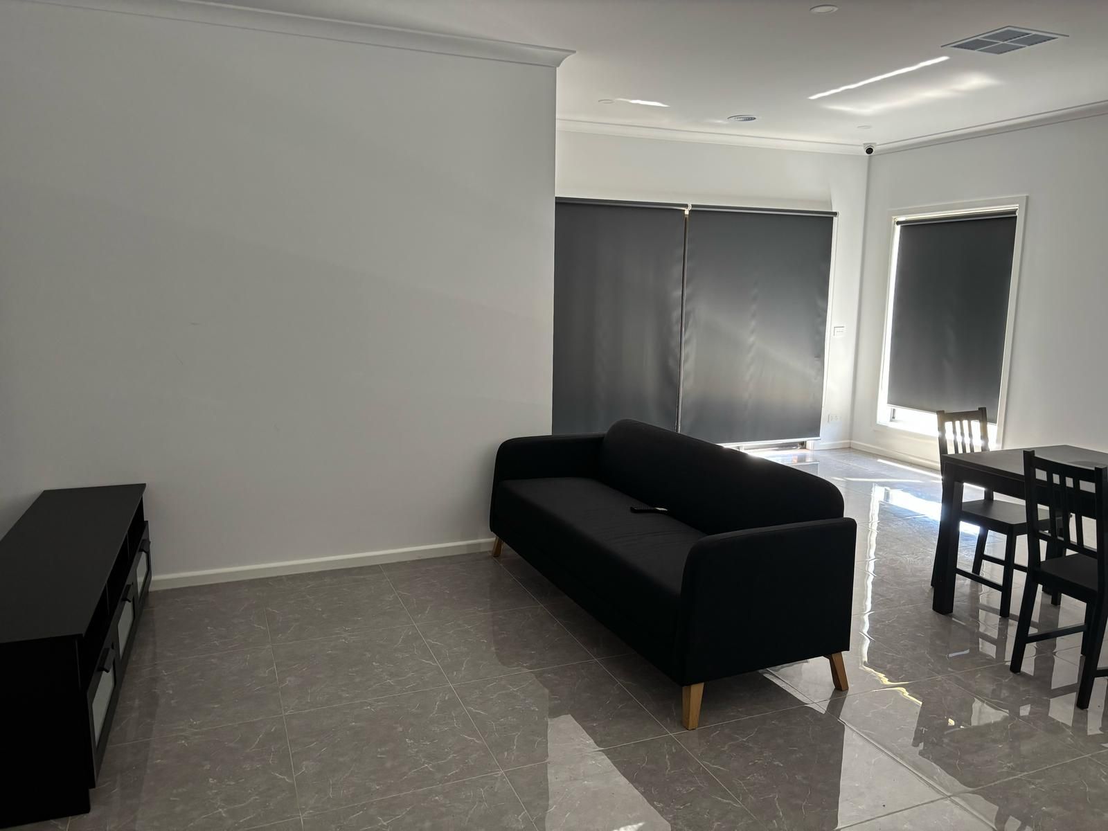 ✨ Modern & Inviting SIL Home, Cranbourne West - Females Only✨ — Home image 7