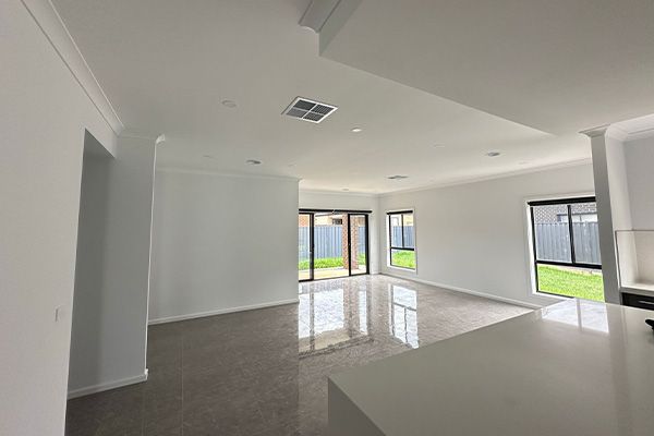 ✨ Modern & Inviting SIL Home, Cranbourne West - Females Only✨ — Home image 8
