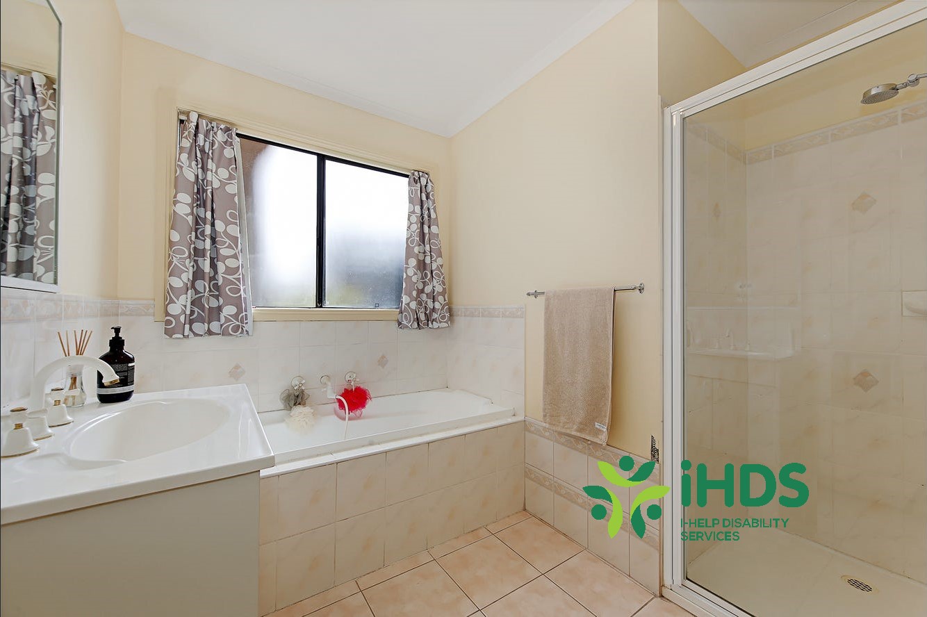 📍 Meadow Heights (SIL) 🛌 3 🛀 1 🚘 2 | 2 Vacancies — Home image 4