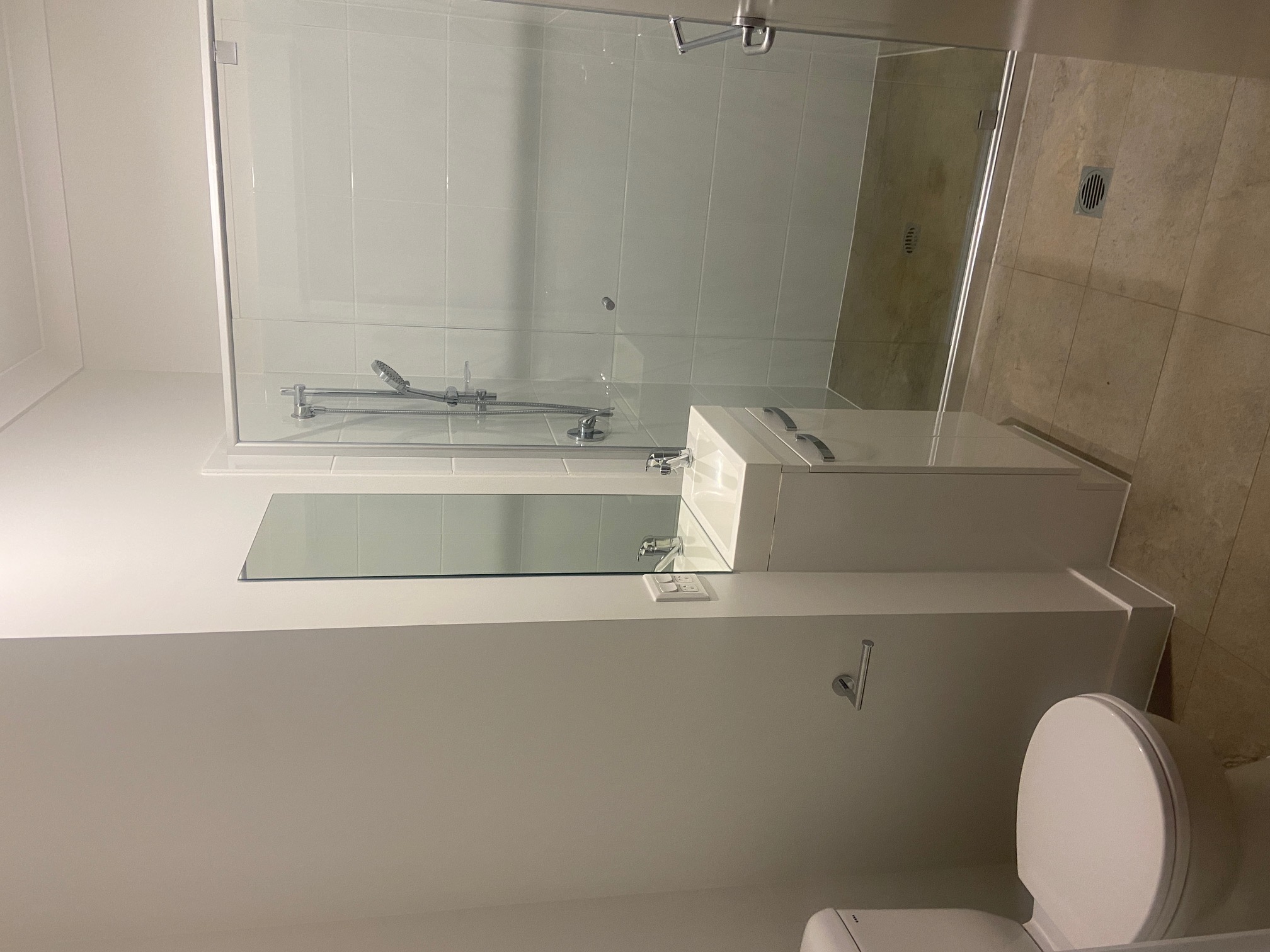 3 Bedroom home with OOA in Birkdale, Queensland — Home image 4
