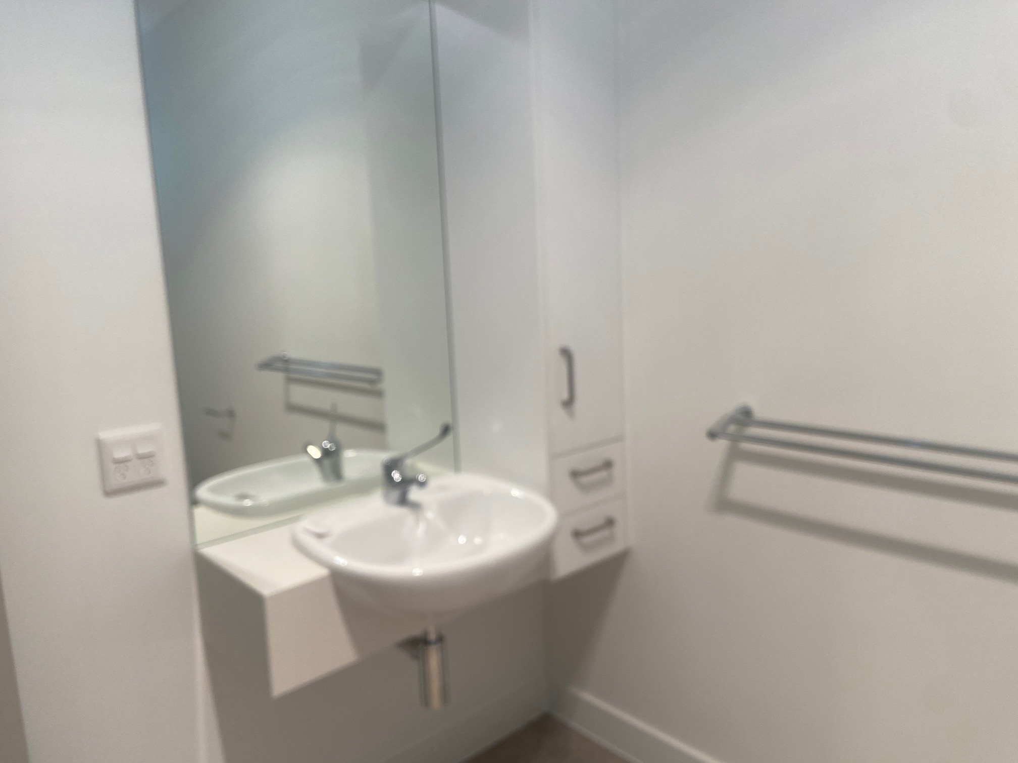 3 Bedroom home with OOA in Birkdale, Queensland — Home image 5