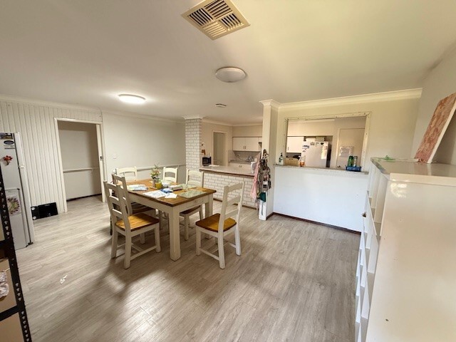 Warm and welcoming in Carey Park — Home image 2