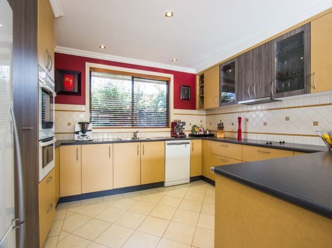 Spacious bedroom with private ensuite available in a modern SIL home in Newstead — Home image 7