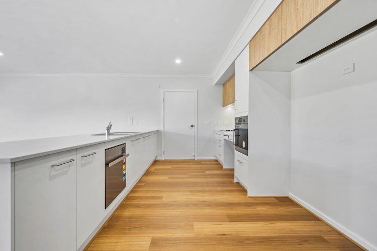 2 Vacant Rooms Available at Frodo Circuit, Clyde North — Home image 7