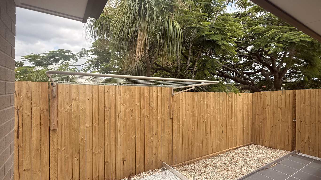 Lakeside Living Meets High Physical Support — Home image 19