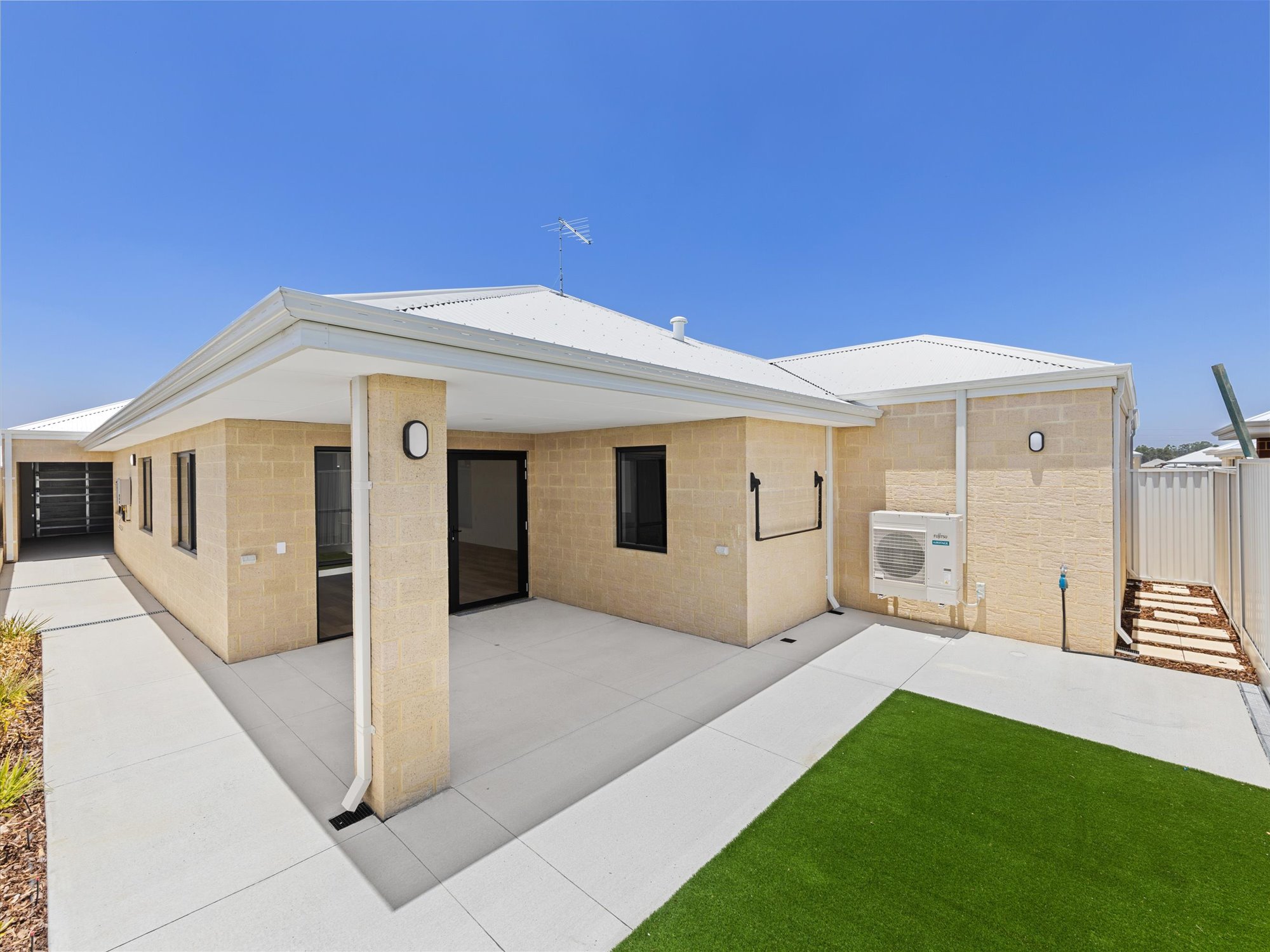 BRAND NEW Spacious 2 Resident (HPS) (SDA) House - Brabham — Home image 3