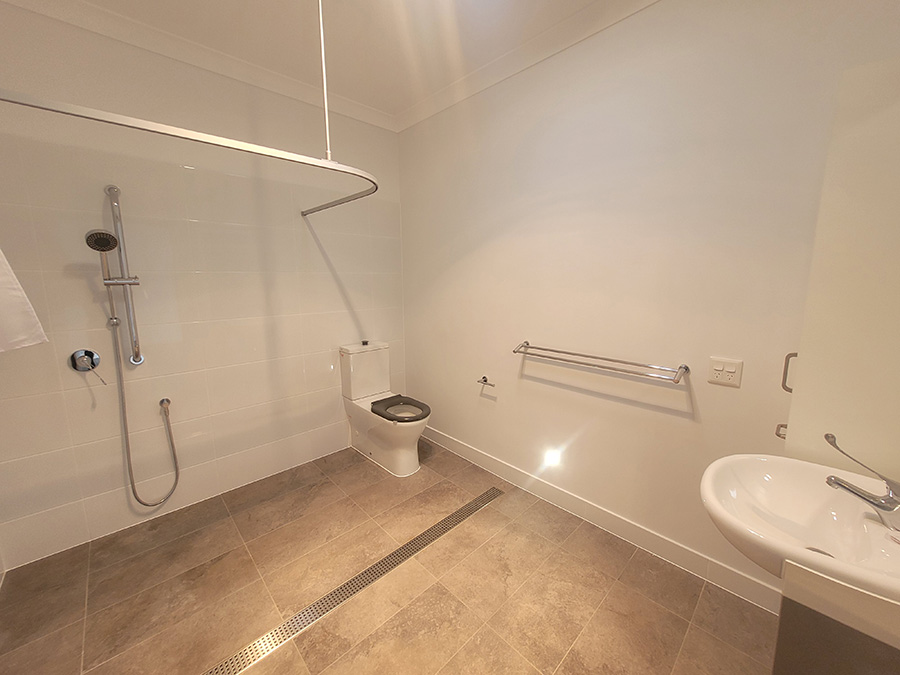 Cleveland 3 Bed w/ private courtyards — Home image 8