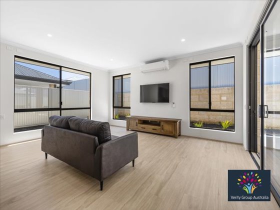 *New Build* Ellenbrook 3 Bed with OOA Room — Home image 7
