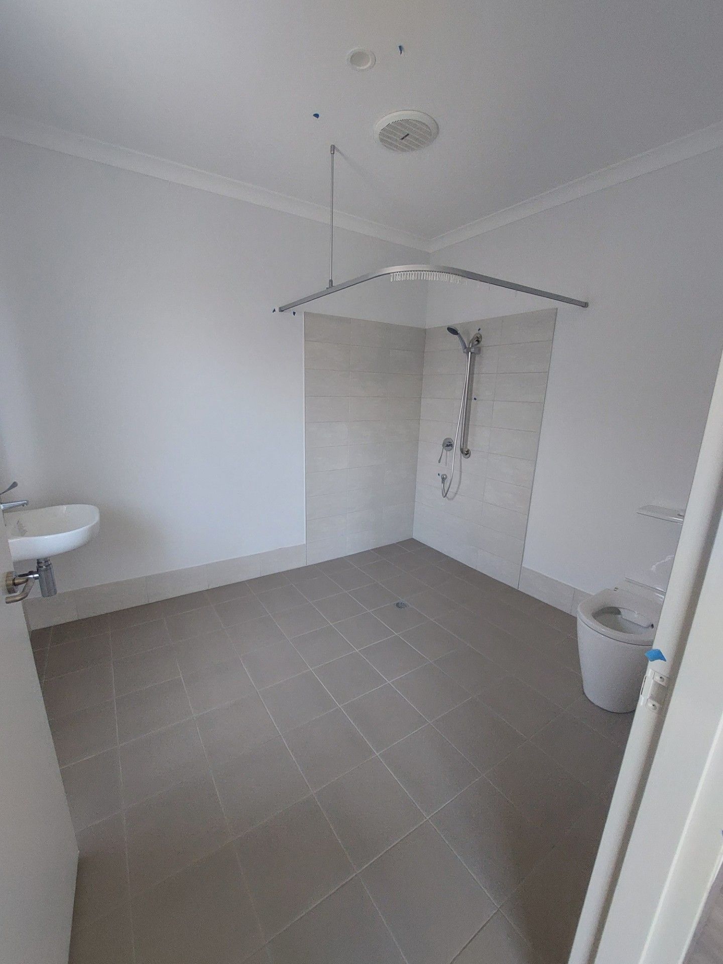 *New Build* Ellenbrook 3 Bed with OOA Room — Home image 7