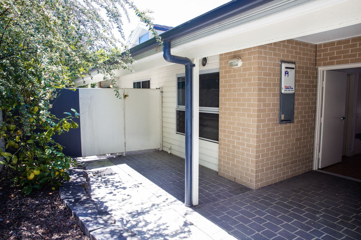 Lovely purpose-built property set in a leafy, residential area in North Ryde — Home image 5