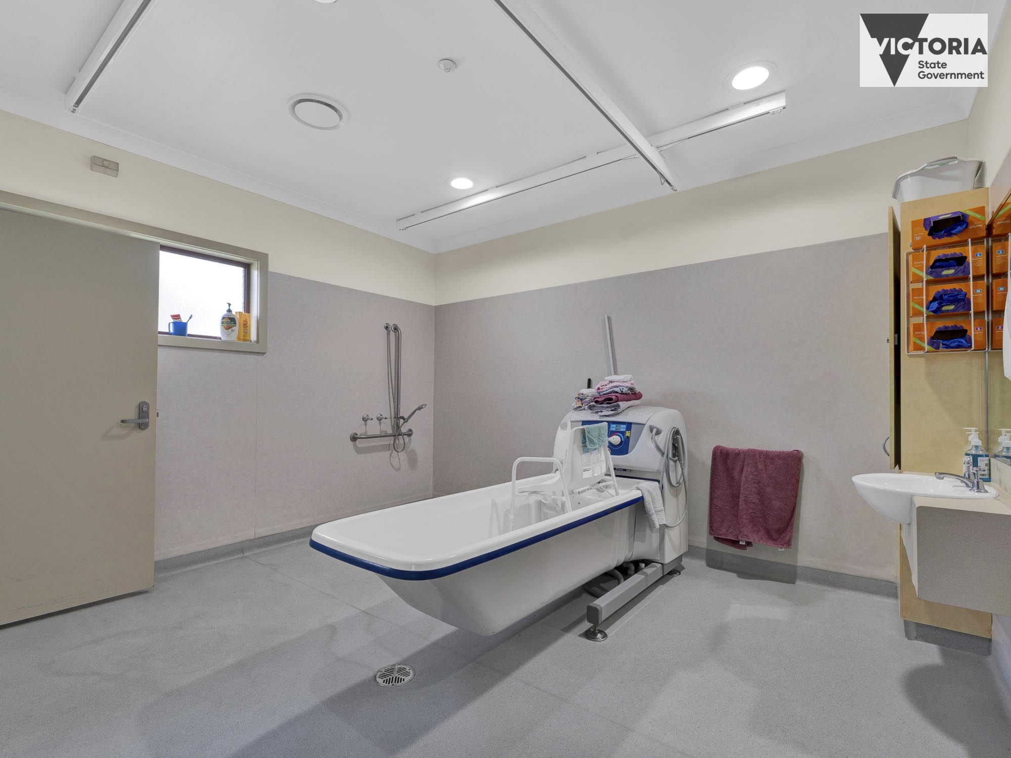 Sale: Robust home — Home image 7