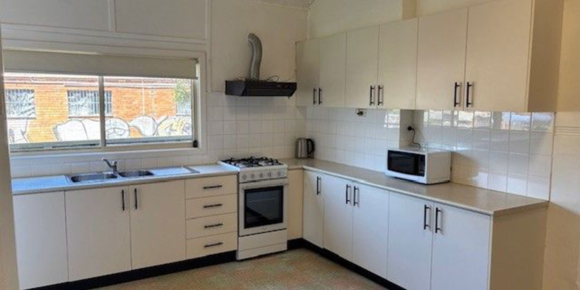 Danny Met Sally SIL Marrickville — Home image 3